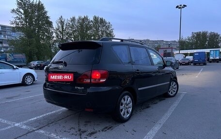 Toyota Avensis Verso I рестайлинг, 2003 год, 530 000 рублей, 5 фотография