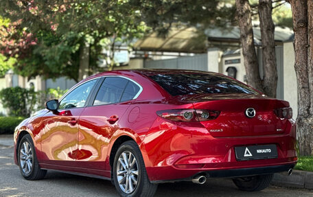 Mazda 3, 2021 год, 1 850 000 рублей, 2 фотография