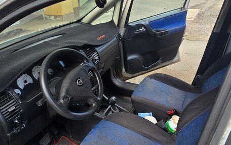 Opel Zafira A рестайлинг, 2000 год, 110 000 рублей, 10 фотография