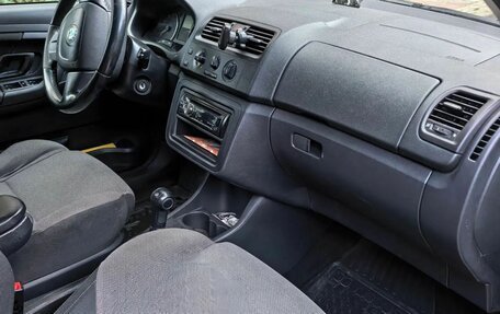 Skoda Fabia II, 2012 год, 600 000 рублей, 4 фотография