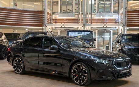 BMW 5 серия, 2026 год, 13 890 000 рублей, 3 фотография