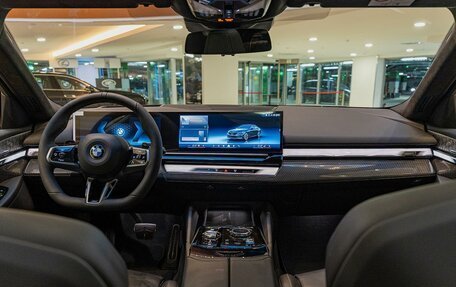 BMW 5 серия, 2026 год, 13 890 000 рублей, 16 фотография