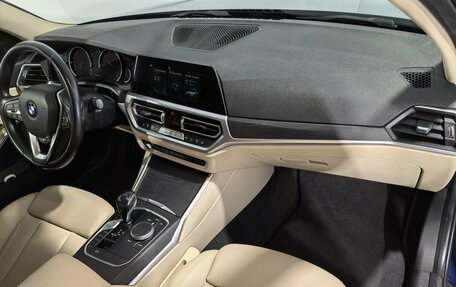 BMW 3 серия, 2020 год, 2 990 000 рублей, 18 фотография