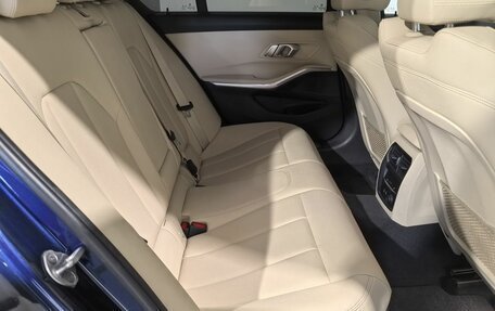 BMW 3 серия, 2020 год, 2 990 000 рублей, 15 фотография