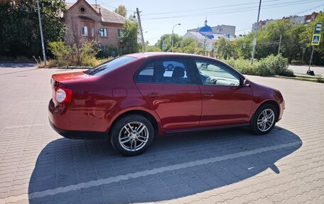Volkswagen Jetta VI, 2010 год, 850 000 рублей, 4 фотография