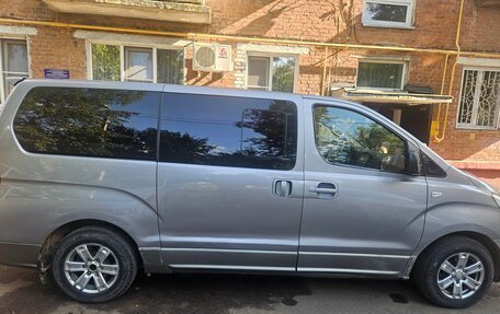 Hyundai Grand Starex Grand Starex I рестайлинг 2, 2011 год, 1 400 000 рублей, 5 фотография