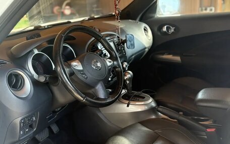 Nissan Juke II, 2011 год, 860 000 рублей, 11 фотография