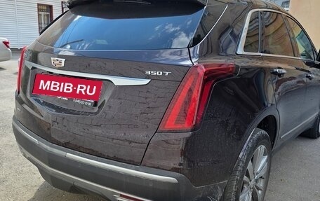 Cadillac XT5 I рестайлинг, 2021 год, 4 000 000 рублей, 3 фотография