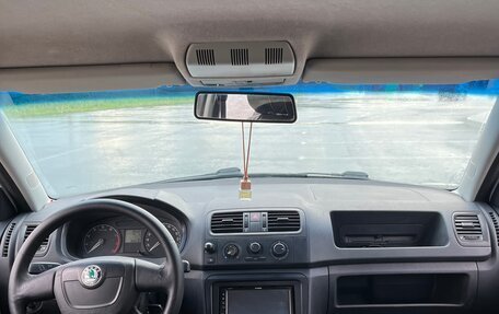 Skoda Fabia II, 2010 год, 360 000 рублей, 10 фотография