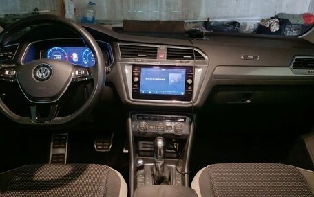 Volkswagen Tiguan II, 2019 год, 3 000 000 рублей, 2 фотография