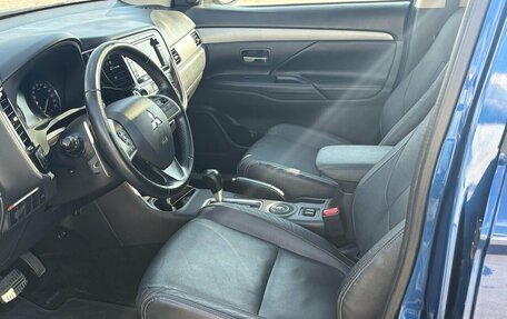 Mitsubishi Outlander III рестайлинг 3, 2014 год, 1 850 000 рублей, 6 фотография
