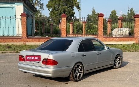 Mercedes-Benz E-Класс, 1998 год, 399 999 рублей, 2 фотография