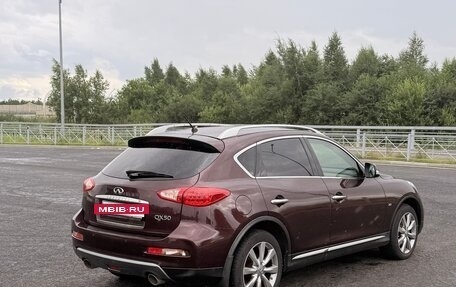 Infiniti QX50 I рестайлинг, 2017 год, 1 790 000 рублей, 3 фотография