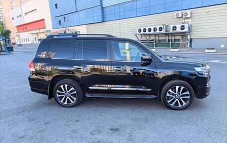 Toyota Land Cruiser 200, 2018 год, 6 800 000 рублей, 5 фотография