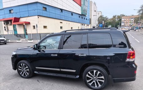 Toyota Land Cruiser 200, 2018 год, 6 800 000 рублей, 4 фотография