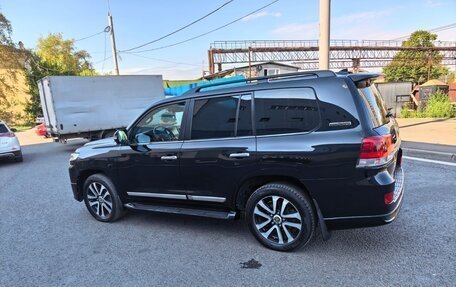 Toyota Land Cruiser 200, 2018 год, 6 800 000 рублей, 2 фотография