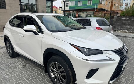 Lexus NX I, 2019 год, 4 150 000 рублей, 6 фотография