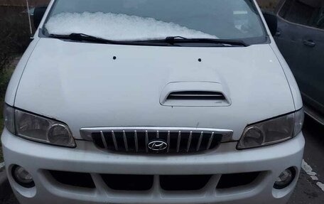 Hyundai H-1 II рестайлинг, 2003 год, 320 000 рублей, 4 фотография