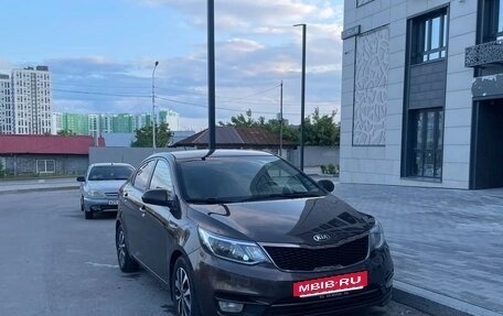 KIA Rio III рестайлинг, 2015 год, 938 000 рублей, 6 фотография