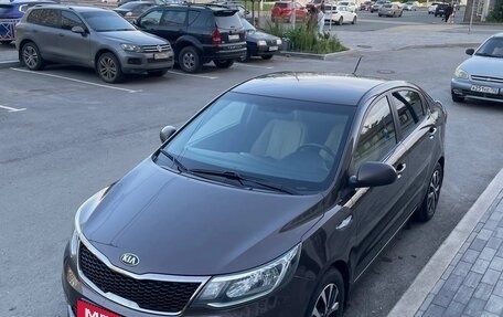 KIA Rio III рестайлинг, 2015 год, 938 000 рублей, 4 фотография