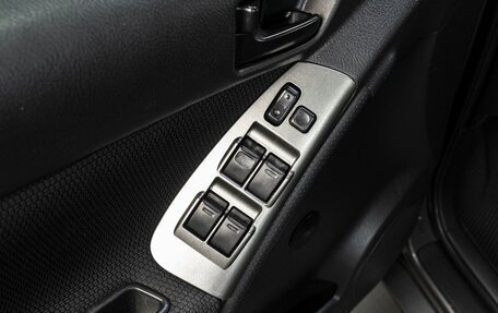 Pontiac Vibe II, 2004 год, 590 000 рублей, 13 фотография
