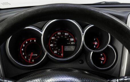 Pontiac Vibe II, 2004 год, 590 000 рублей, 22 фотография