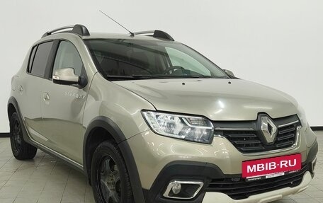 Renault Sandero II рестайлинг, 2018 год, 826 800 рублей, 7 фотография