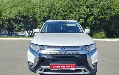 Mitsubishi Outlander III рестайлинг 3, 2019 год, 2 000 000 рублей, 1 фотография
