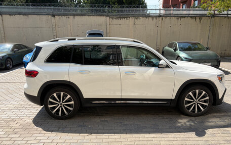 Mercedes-Benz GLB, 2019 год, 3 750 000 рублей, 3 фотография