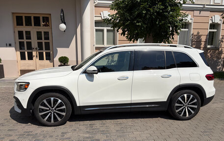 Mercedes-Benz GLB, 2019 год, 3 750 000 рублей, 2 фотография