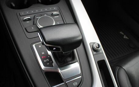 Audi A4, 2019 год, 2 300 000 рублей, 16 фотография
