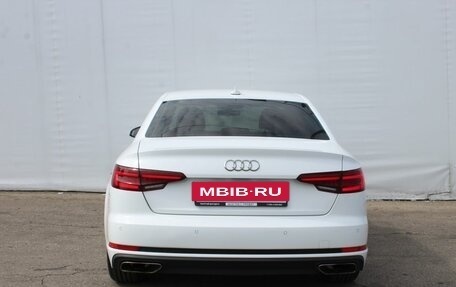 Audi A4, 2019 год, 2 300 000 рублей, 6 фотография
