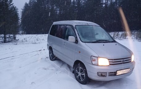 Toyota Town Ace III, 1997 год, 280 000 рублей, 2 фотография