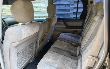 Toyota Land Cruiser 100 рестайлинг 2, 2007 год, 3 600 000 рублей, 14 фотография