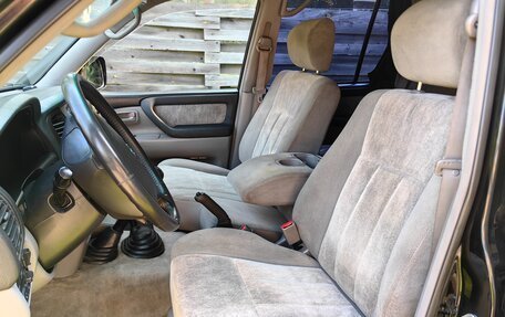 Toyota Land Cruiser 100 рестайлинг 2, 2007 год, 3 600 000 рублей, 16 фотография