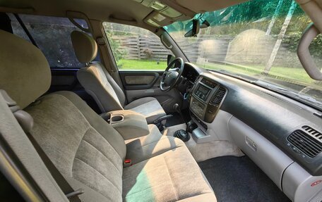 Toyota Land Cruiser 100 рестайлинг 2, 2007 год, 3 600 000 рублей, 24 фотография