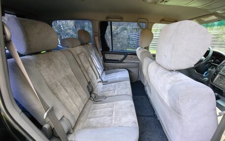 Toyota Land Cruiser 100 рестайлинг 2, 2007 год, 3 600 000 рублей, 21 фотография