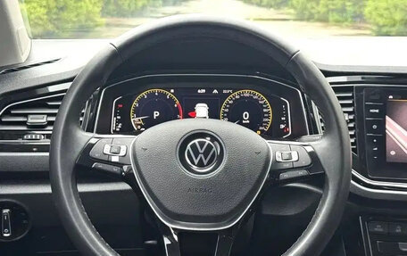Volkswagen T-Roc I, 2022 год, 1 400 000 рублей, 7 фотография