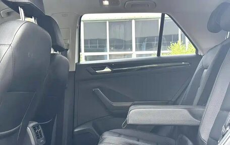 Volkswagen T-Roc I, 2022 год, 1 400 000 рублей, 8 фотография