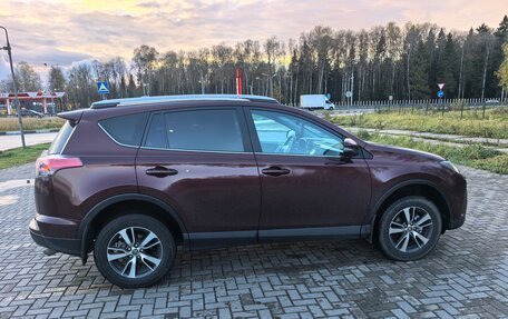 Toyota RAV4, 2019 год, 2 550 000 рублей, 2 фотография