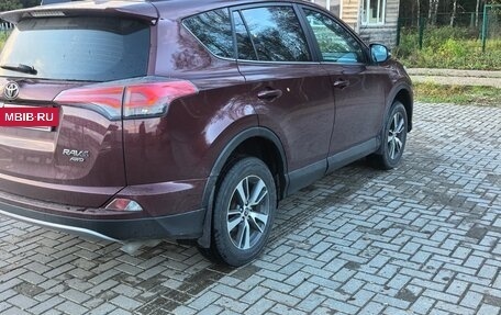 Toyota RAV4, 2019 год, 2 550 000 рублей, 3 фотография