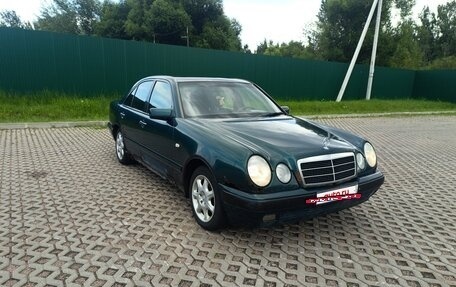 Mercedes-Benz E-Класс, 1997 год, 260 000 рублей, 2 фотография