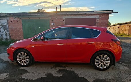 Opel Astra J, 2013 год, 750 000 рублей, 3 фотография