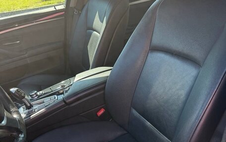 BMW 5 серия, 2013 год, 2 100 000 рублей, 11 фотография