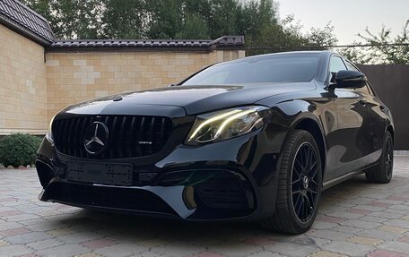 Mercedes-Benz E-Класс, 2019 год, 3 000 000 рублей, 6 фотография