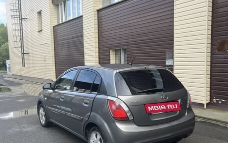 KIA Rio II, 2011 год, 700 000 рублей, 2 фотография