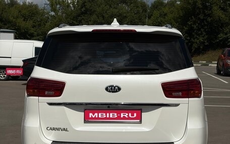 KIA Carnival III, 2020 год, 2 750 000 рублей, 5 фотография