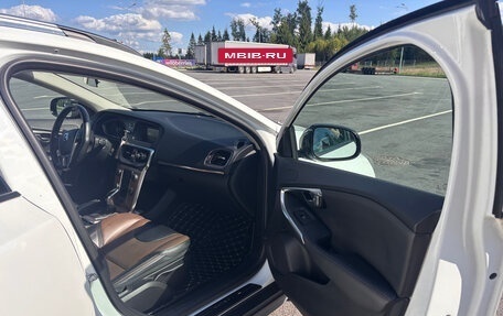 Volvo V40 II рестайлинг, 2013 год, 1 500 000 рублей, 9 фотография
