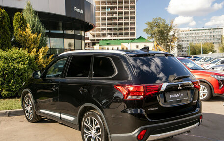 Mitsubishi Outlander III рестайлинг 3, 2018 год, 1 888 000 рублей, 6 фотография