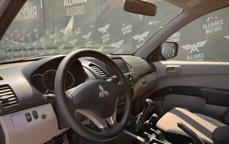 Mitsubishi L200 IV рестайлинг, 2010 год, 1 260 000 рублей, 10 фотография